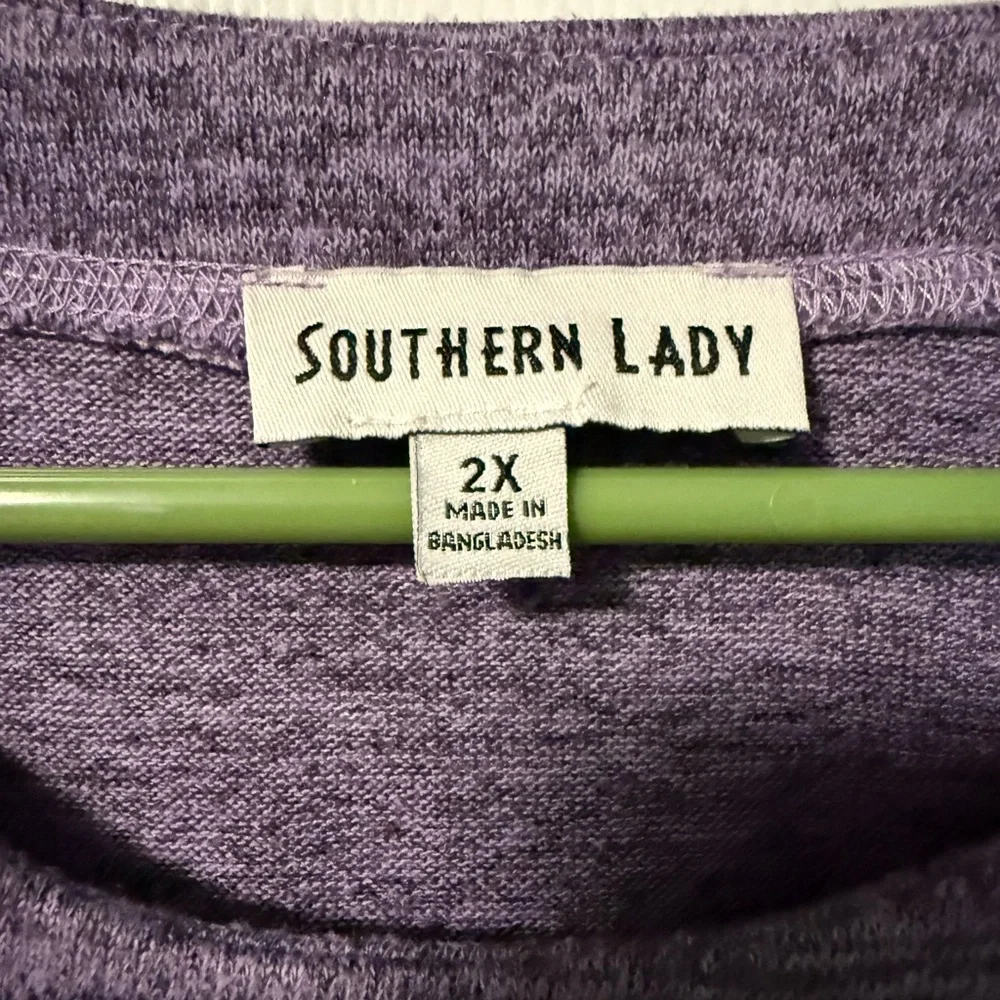 Southern Lady Kangaroo Pocket Spring Top (2X, Purple) - Picture 3 of 4